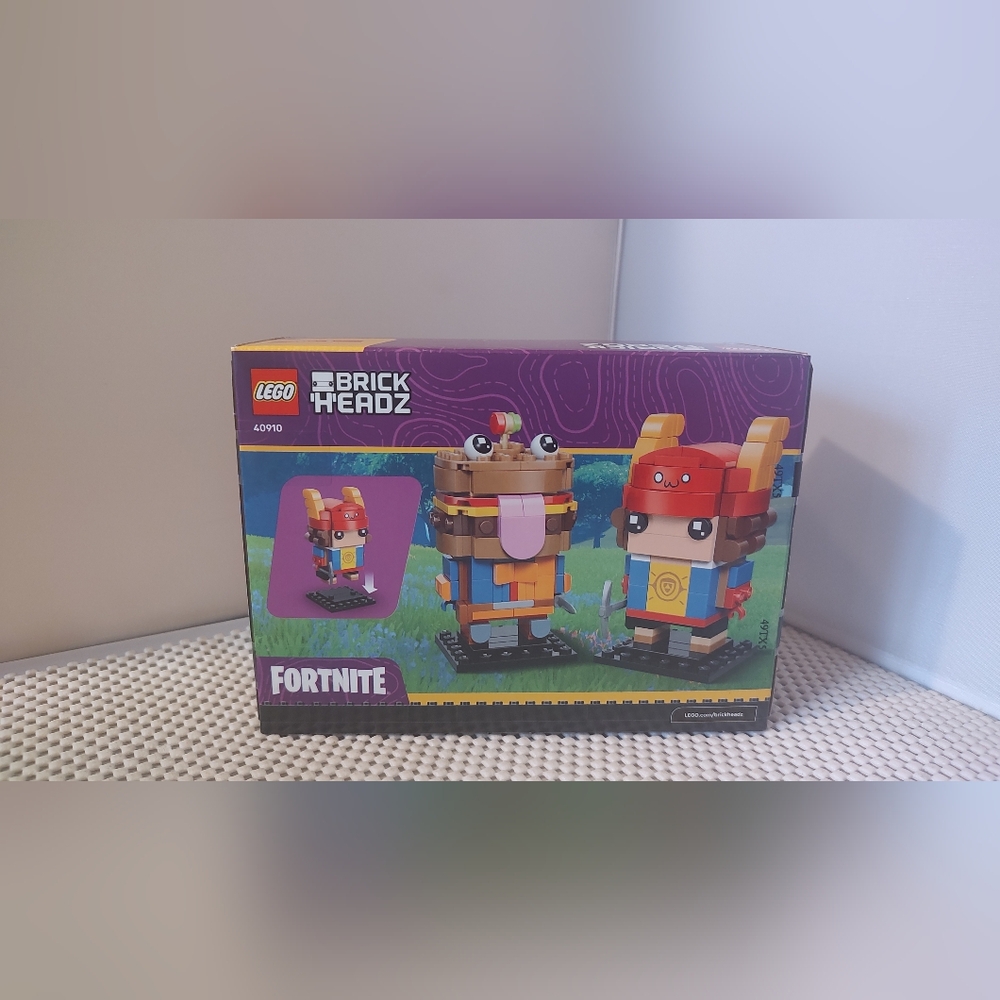 Lego 40910 Beef Boss & Skye Fortnite Brick Headz NWT Building Toy Set #299, #300 - Picture 3 of 3